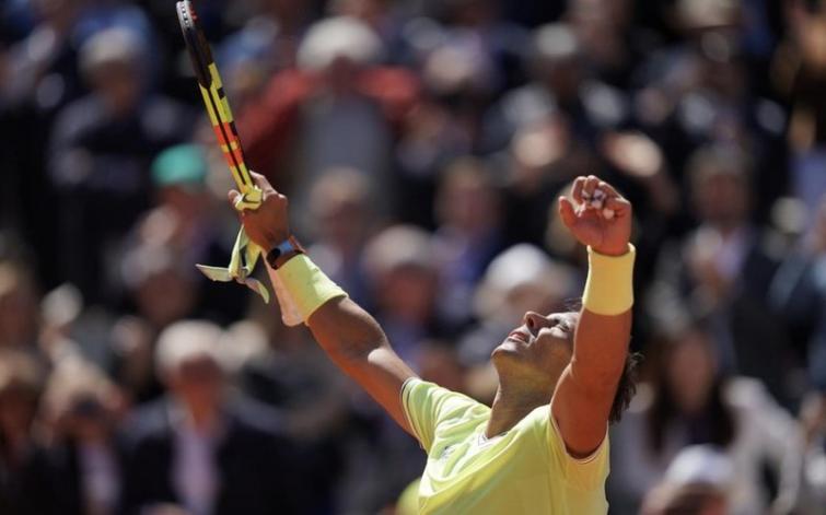 Rafael Nadal advances at US Open