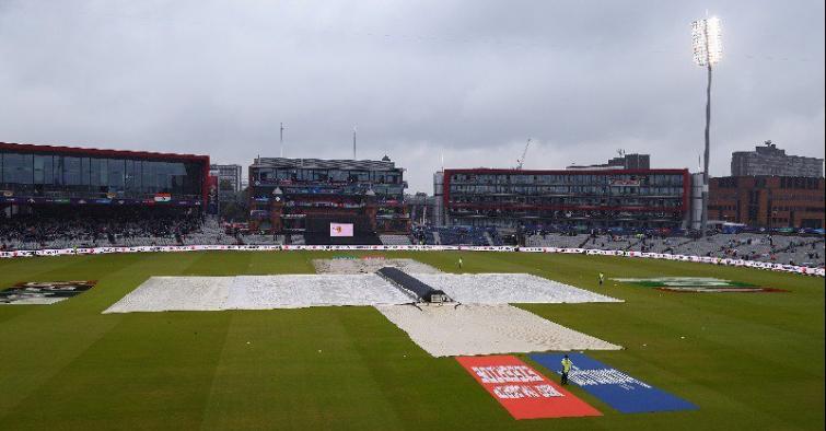 India-New Zealand semi-final called off, match to resume tomorrow