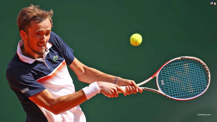 Medvedev reaches final at ATP Shanghai Masters