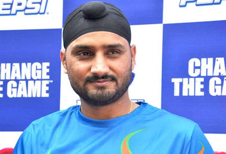 Harbhajan Singh says it's Ok to play IPL in empty stands