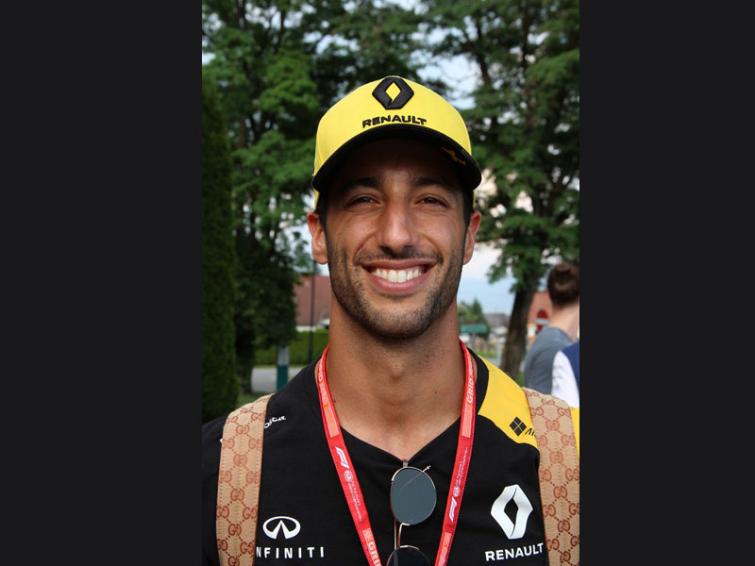 Aussie F1 driver Ricciardo agrees to cut multi-million dollar salary