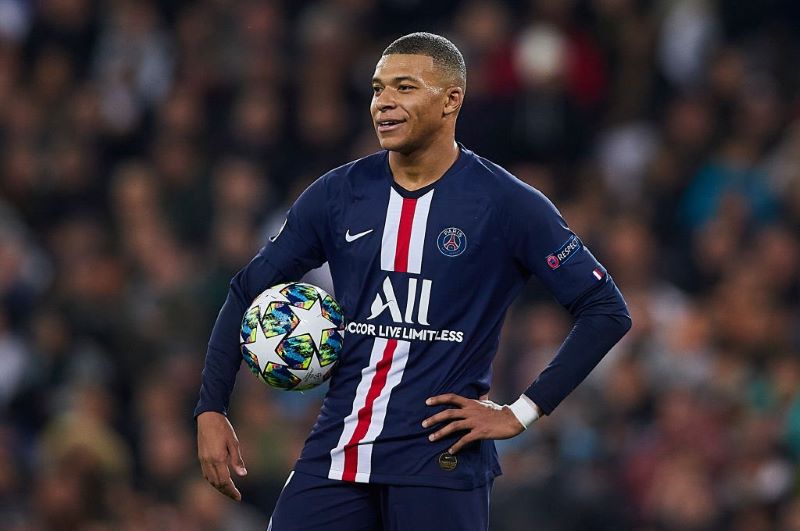 PSG's Mbappe to miss games for three weeks due to injury