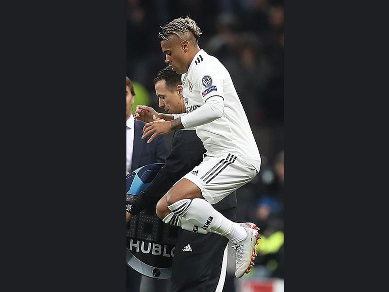 Real Madrid striker Mariano tests positive for COVID-19