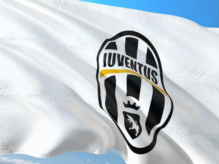 Juventus midfielder Matuidi tests positive for COVID-19