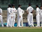 England end second day's play at 555/8, Joe Root smashes 218