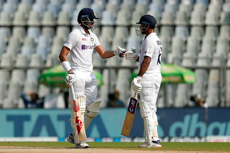 2nd Test: India 285/6 at lunch on day 2, Mayank still unbeaten