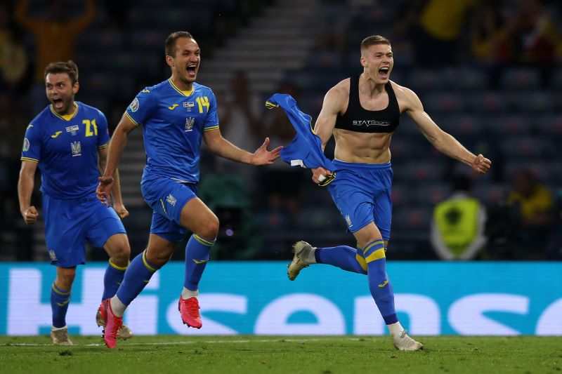 Celebration by Ukraine players | Image Credit: twitter.com/EURO2020