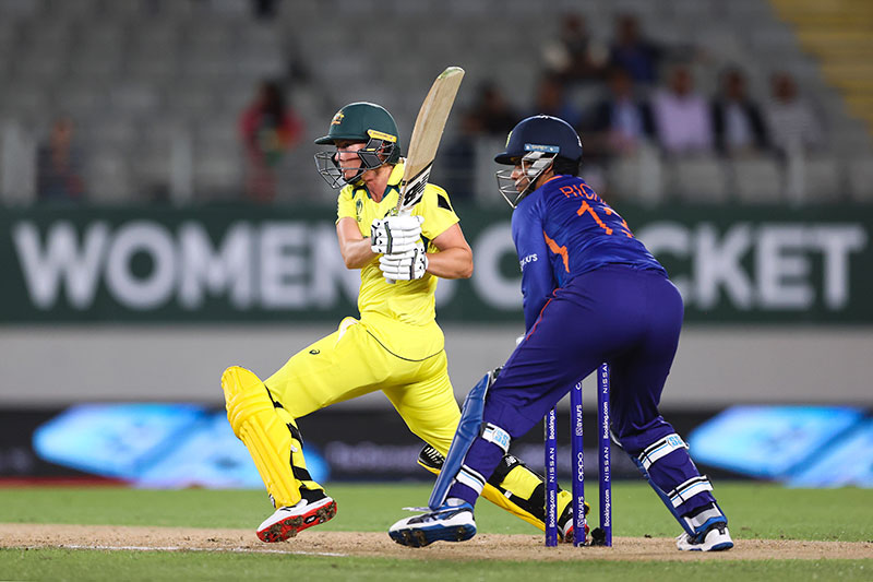 Australia reach Women's World Cup semis defeating India by 6 wickets