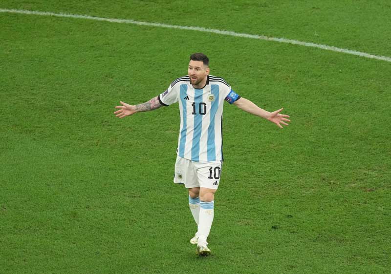 FIFA World Cup: Lionel Messi scores again, Argentina 3-2 up against France