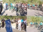 Jammu and Kashmir: DC Kulgam flags off cycle race