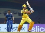 'Dhoni finishes off in style' against Mumbai Indians to earn CSK thrilling victory