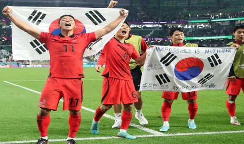 South Korea through to last 16 by beating Portugal 2-1