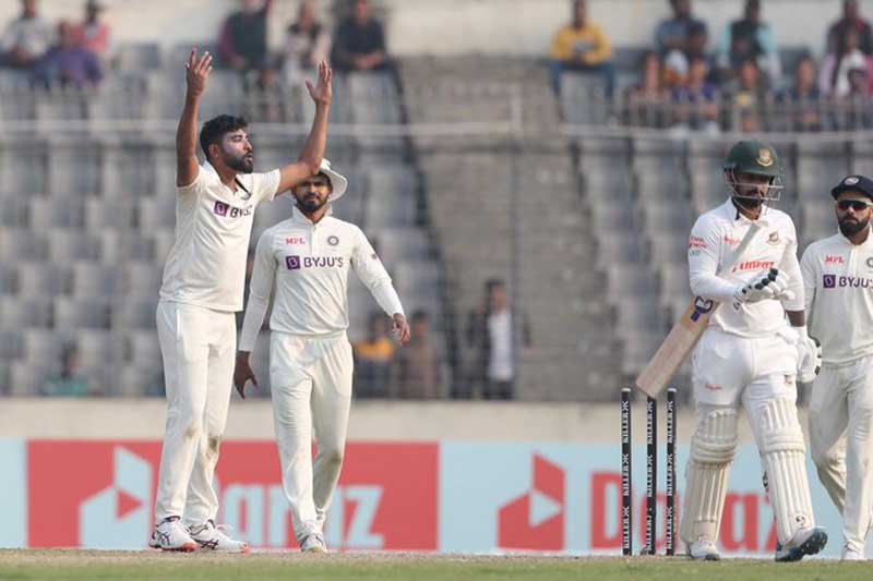 Dhaka Test hangs on knife's edge as India need 100 more runs to win series