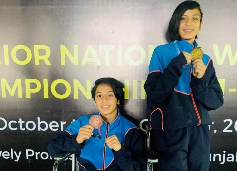 Kashmiri twin teen sisters selected for Wushu World Championship
