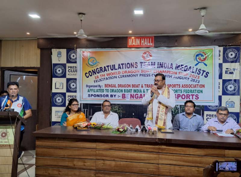 Bengal Olympic Association president Swapan Banerjee addressing the felucitation function.