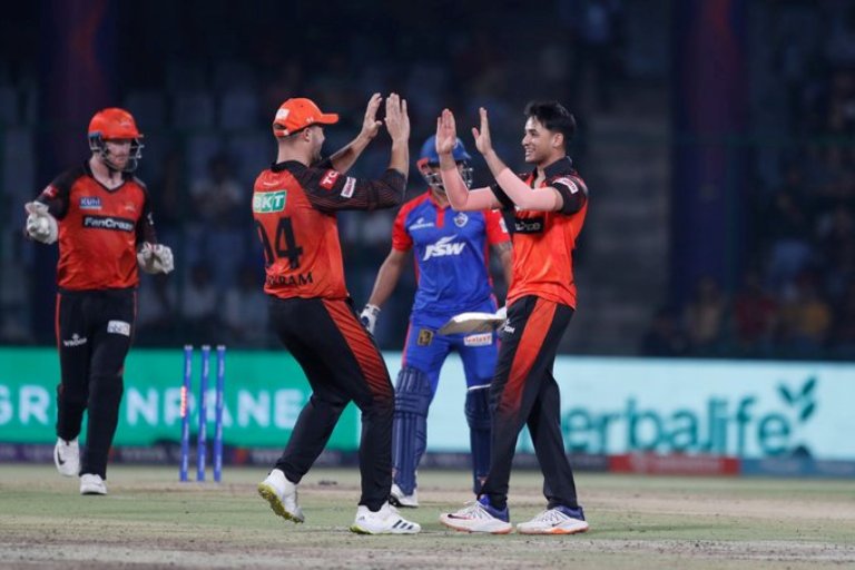Sunrisers Hyderabad get much-needed win, defeat Delhi Capitals
