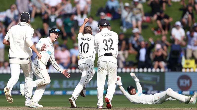 New Zealand pull off unlikely Test victory over England by 1 run