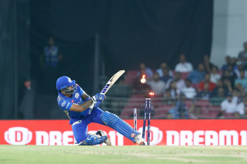 IPL 2023: Mohsin Khan's tight last over bowling deny MI win over LSG