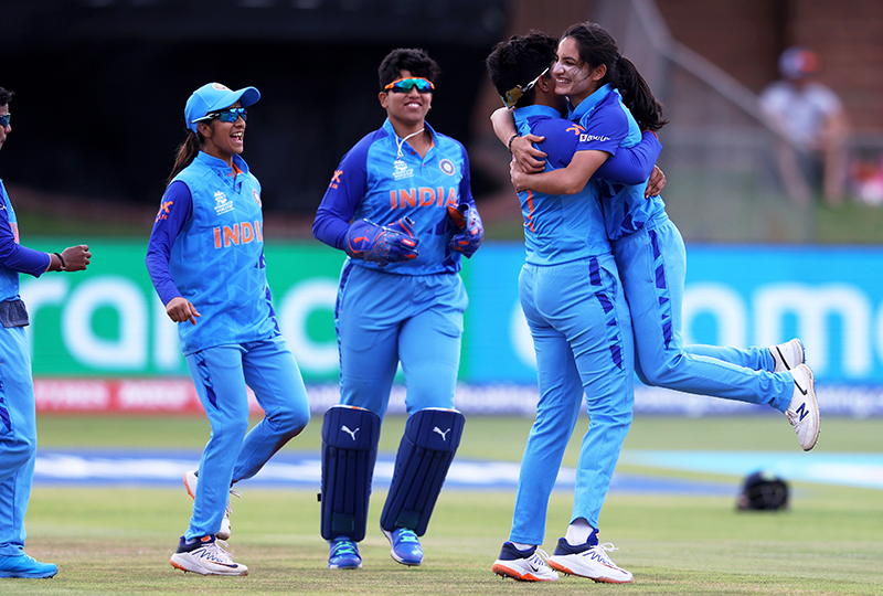 Women's T20 World Cup: India through to semis after rain halts Ireland's charge
