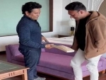 Cricket icon Sachin Tendulkar meets Kashmir's differently-abled cricketer Amir, gifts him signed bat