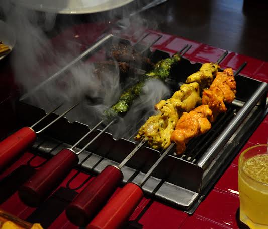 Kolkata restaurant introduces international grilled flavours