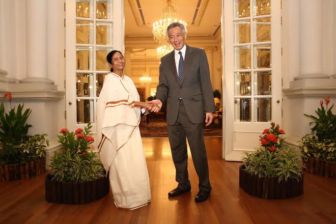 Mamata meets Singapore PM Lee Hsien Loong