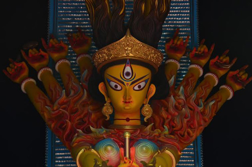 Festive fever grips Kolkata