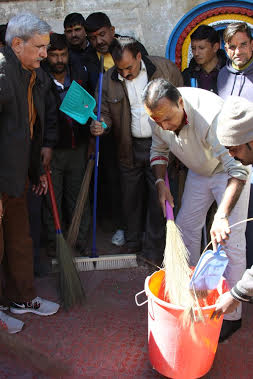 Anil Ambani cleans Badrinath, Kedarnath temple premises 