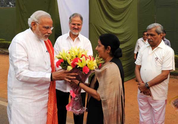 Narendra Modi flagging off Run for Unity