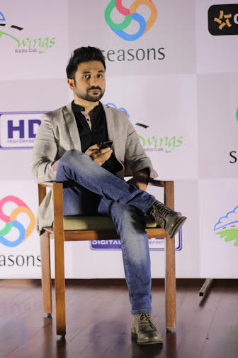 Vir Das, Vega Tamotia have blast in Pune