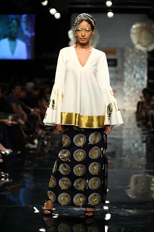 Shilpa Shetty walks the ramp at Lakme Fashion Week