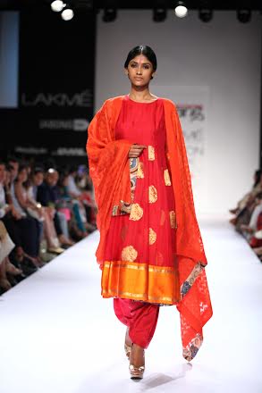Designer Gaurang showcases collection at LFW