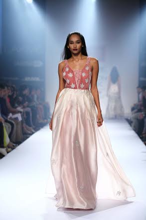 Shruti Haasan walks for Shehla Khan at Lakme Fashion Week