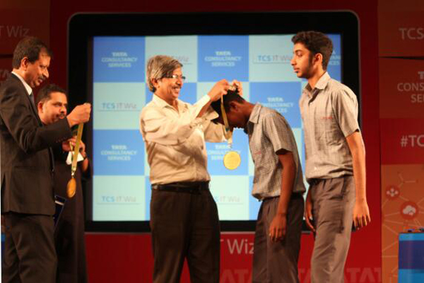 Kerala Samajan High School wins quiz contest