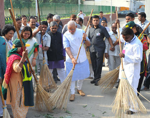 PM Modi launches Clean India campaign