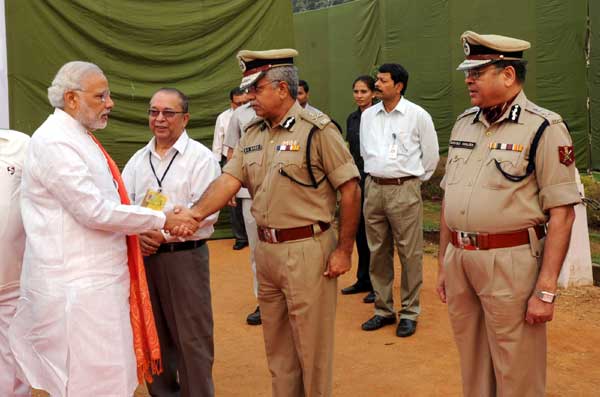 Narendra Modi flagging off Run for Unity