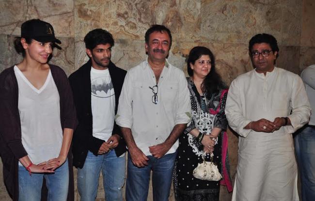 Aamir hosts special PK screening for Sachin
