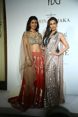 Malaika, Nimrat Kaur walk for Rina Dhaka