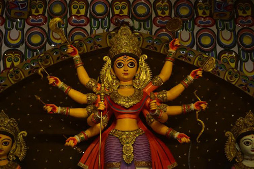 Festive fever grips Kolkata