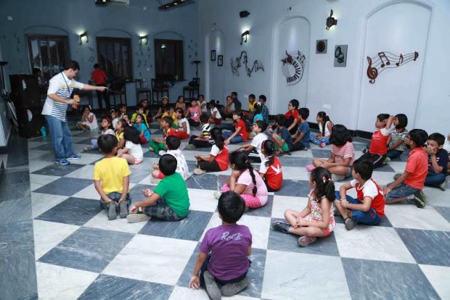 Kolkatans groove to Latino numbers at dance fiesta 