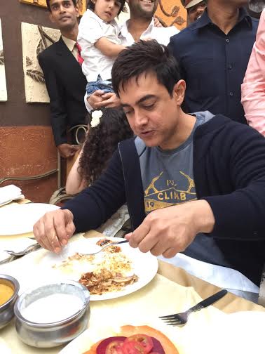 Aamir Khan feasts on Hyderabadi biryani
