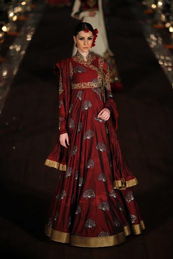 Rohit Bal showcases his collection at WLIFW 