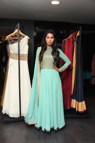 Bhopal film actress Fagun Thakrer spotted at fashion launch