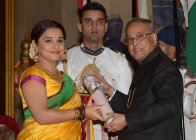 Prez presents Padma awards