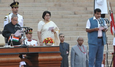 Nitin Gadkari gets charge of Gopinath Munde's porfolios