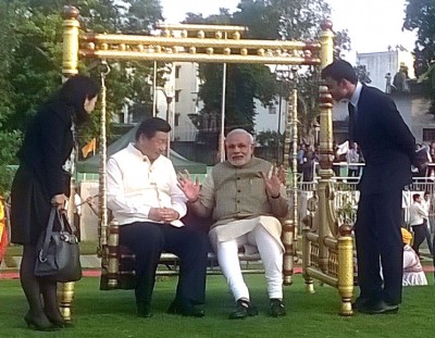 Modi hosts grand Gujarati fiesta for Chinese President