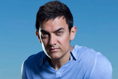 Aamir with P.K team tour nine cities