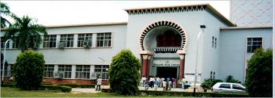 Allahabad HC orders AMU to allow UG girls in central library