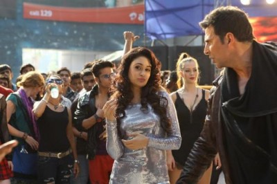 Akshay Kumar rocks it in Ishq Kutta Hai