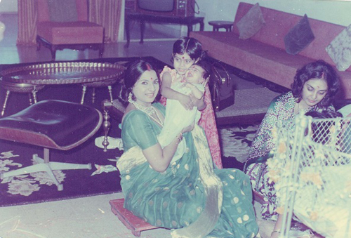 Tanishaa launches Facebook page 